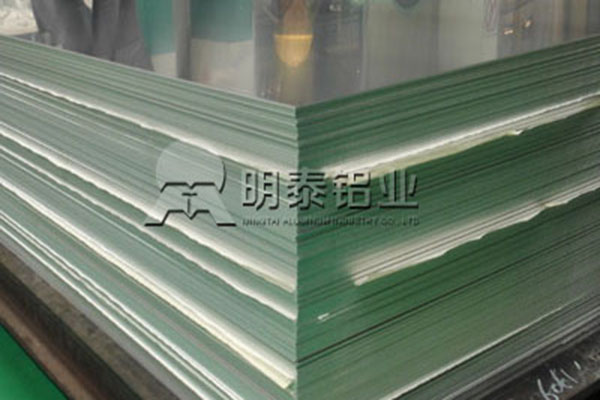 1100鋁塑板市場價(jià)格多少？鋁塑板一平方多少錢？