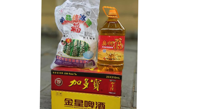 明泰鋁業(yè)鋁箔廠家，三夏農(nóng)忙時(shí)，公司送清涼