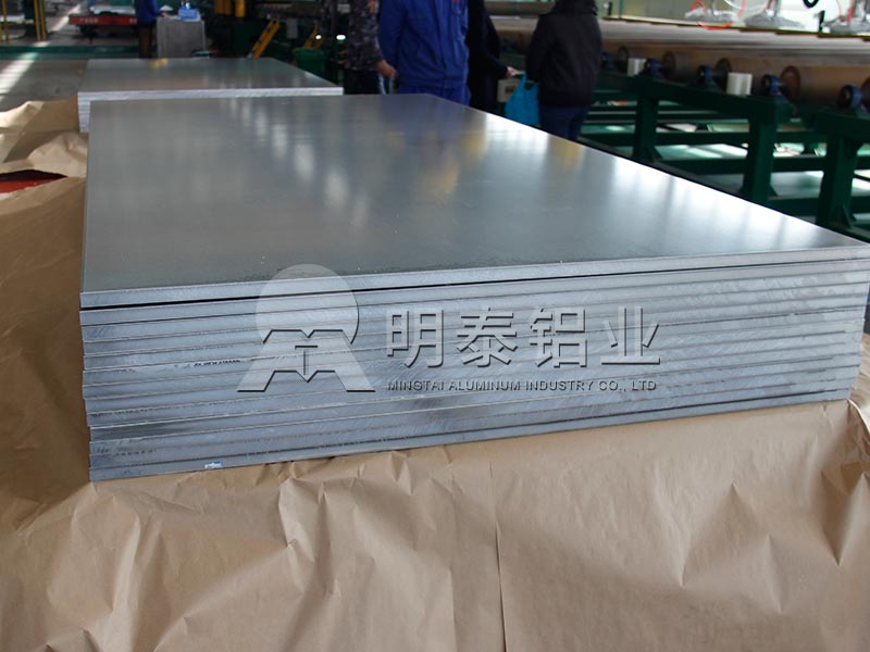 實(shí)力派3004鋁板生產(chǎn)廠家直供，明泰鋁業(yè)承接8-5000噸訂單